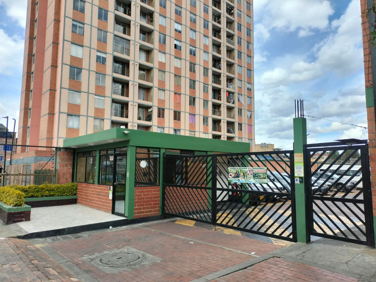 Apartamento en venta en Lago Timiza, Bogotá · foto 13 de 24