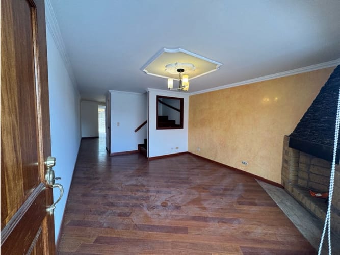 Casa de 4 alcobas en venta en Yerbabuena, Chía, 136 m² · foto 2 de 22