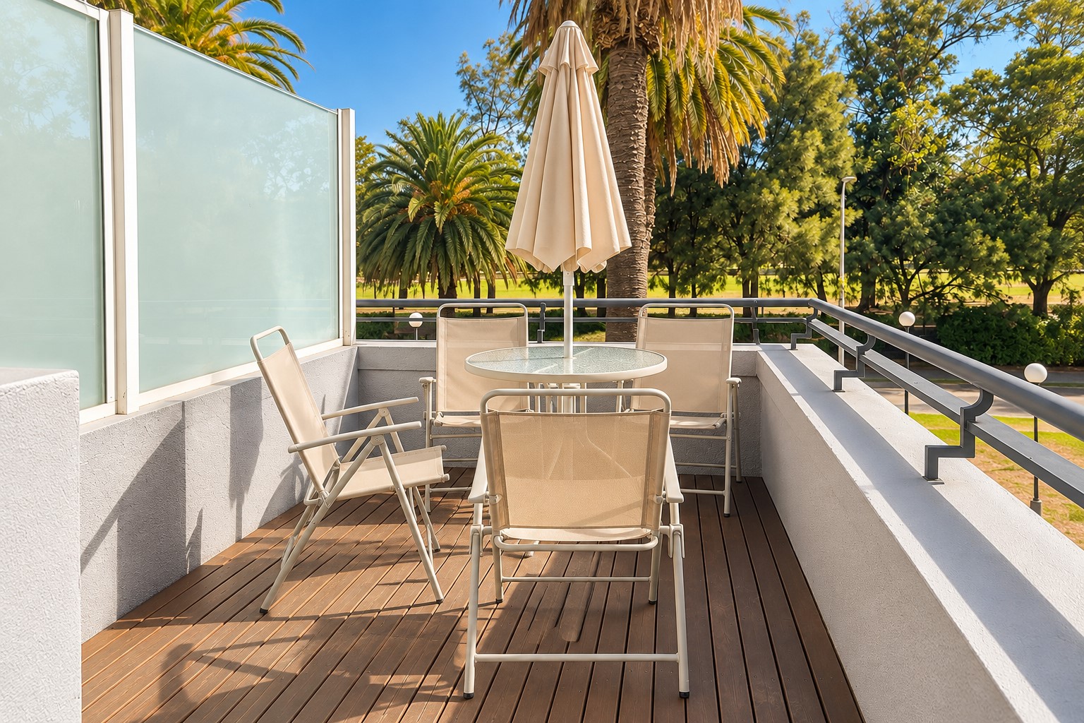 EXCLUSIVO APARTAMENTO FRENTE AL GOLF - 2 DORMITORIOS CON MUEBLES Y GARAJE · Foto 10