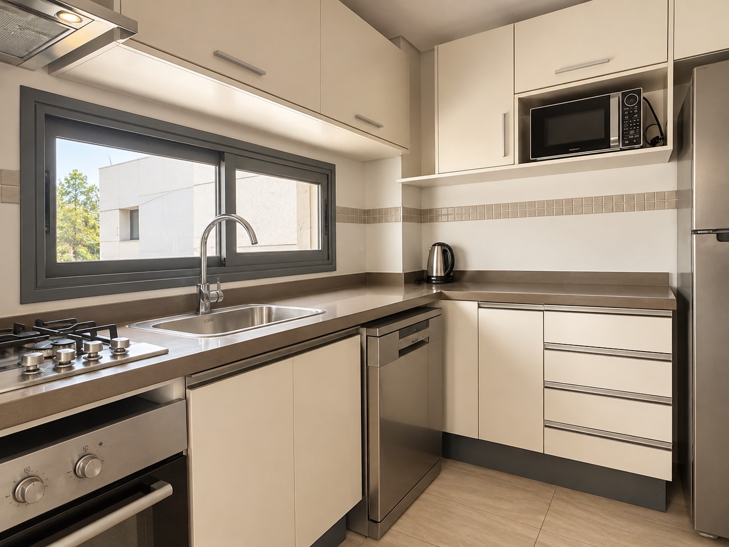 EXCLUSIVO APARTAMENTO FRENTE AL GOLF - 2 DORMITORIOS CON MUEBLES Y GARAJE · Foto 12