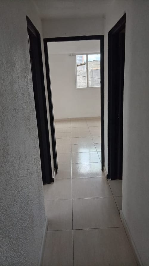 Casa de 6 alcobas en venta en Las Ferias, Bogotá, 210 m² · foto 18 de 19