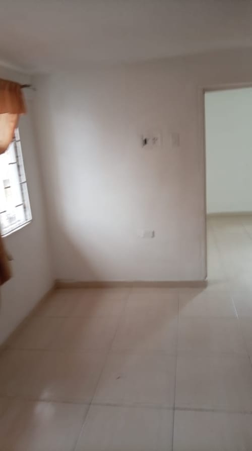Casa de 6 alcobas en venta en Las Ferias, Bogotá, 210 m² · foto 12 de 19