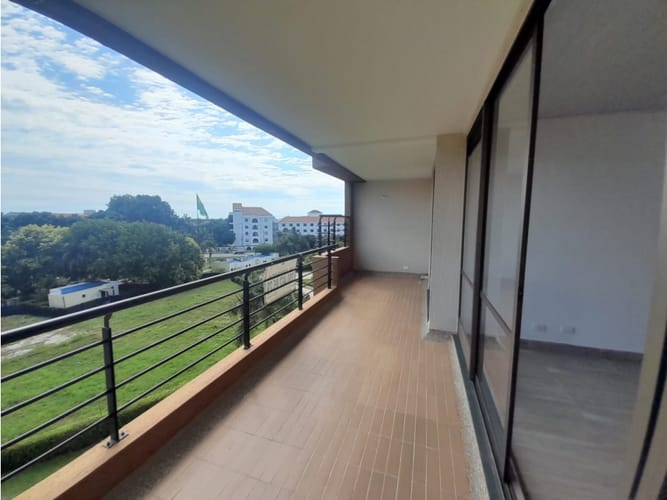 Apartamento de 3 alcobas en venta en Las Palmas, Ricaurte, 92 m² · foto 8 de 24