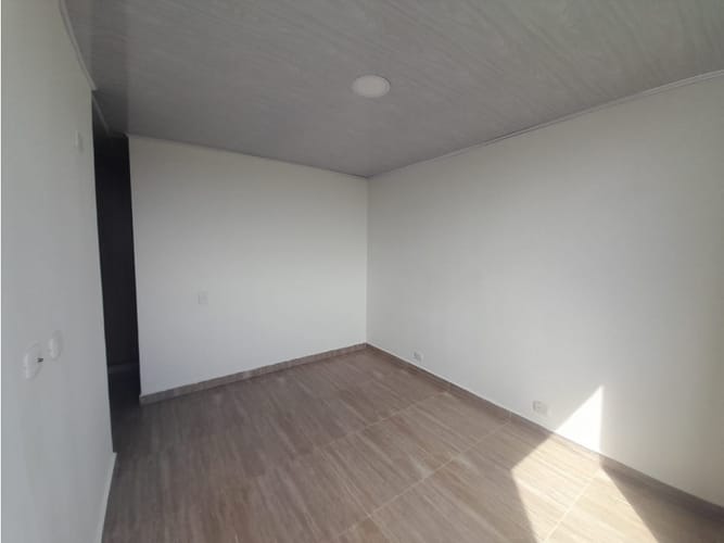Apartamento de 3 alcobas en venta en Las Palmas, Ricaurte, 92 m² · foto 16 de 24