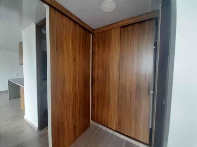 Apartamento de 3 alcobas en venta en Las Palmas, Ricaurte, 92 m² · foto 17 de 24