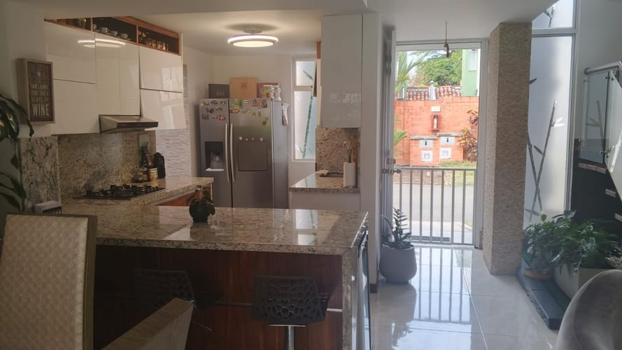 Casa de 3 alcobas en venta en Las Mercedes, Jamundí, 210 m² · foto 8 de 23