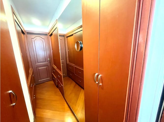 Apartamento de 3 alcobas en venta en Santa Barbara Occidental, Bogotá, 109 m² · foto 9 de 13