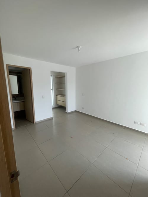 Apartamento de 3 alcobas en venta en Cañaveral, Floridablanca, 104 m² · foto 5 de 9