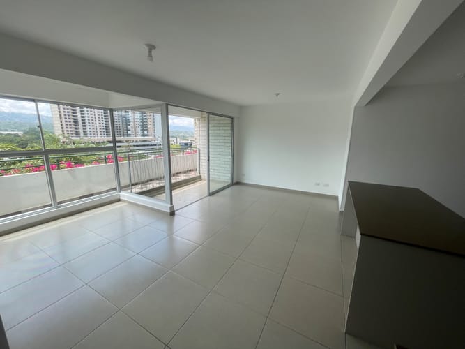 Apartamento de 3 alcobas en venta en Cañaveral, Floridablanca, 104 m² · foto 2 de 9