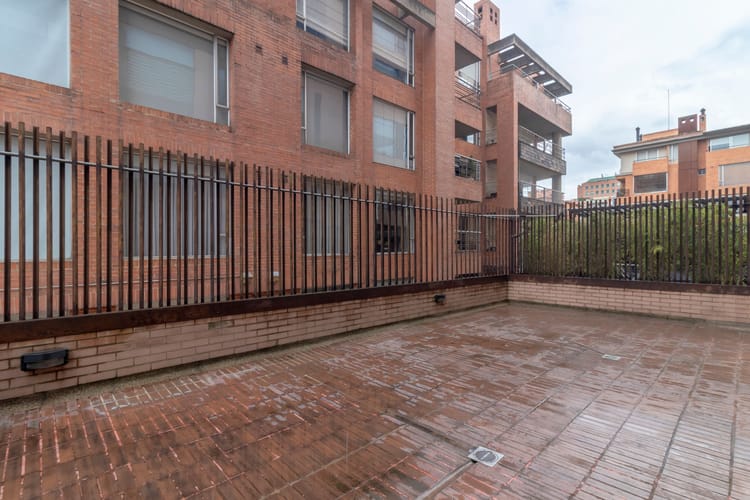 Apartamento de 1 alcoba en venta en Chico Norte, Bogotá, 60 m² · foto 11 de 12