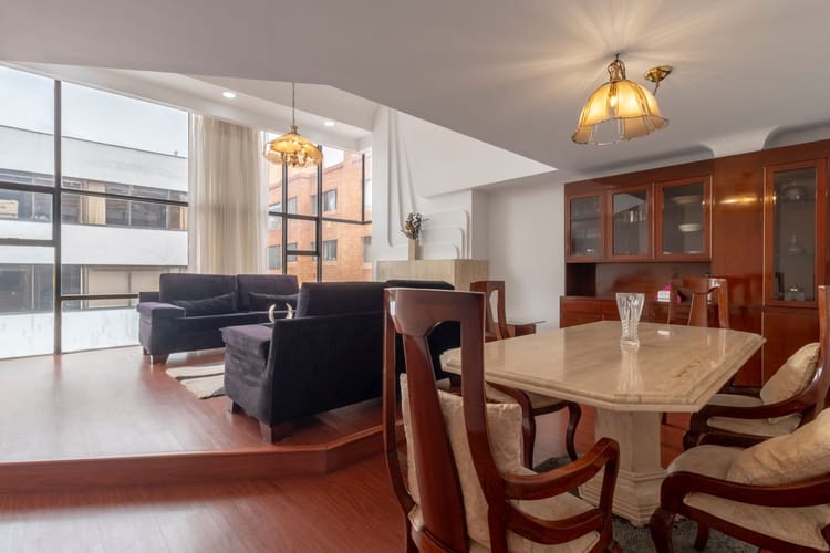 Apartamento de 3 alcobas en venta en Chico, Bogotá, 270 m² · foto 2 de 20
