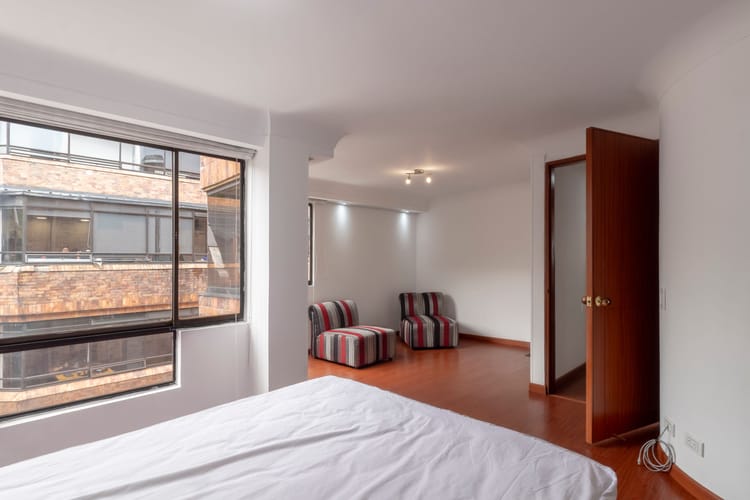 Apartamento de 3 alcobas en venta en Chico, Bogotá, 270 m² · foto 15 de 20