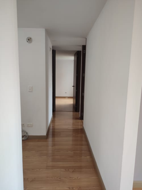 Apartamento de 3 alcobas en venta en Conjunto Residencial Paramillo, Madrid, 67 m² · foto 2 de 9