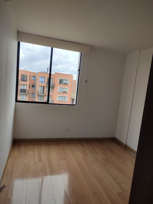 Apartamento de 3 alcobas en venta en Conjunto Residencial Paramillo, Madrid, 67 m² · foto 5 de 9