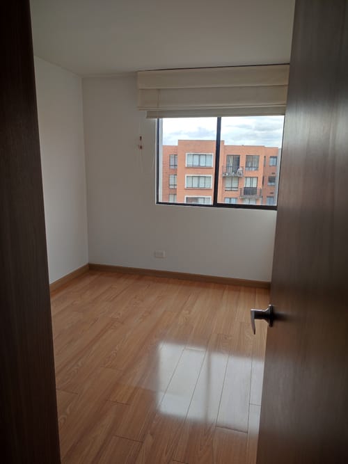 Apartamento de 3 alcobas en venta en Conjunto Residencial Paramillo, Madrid, 67 m² · foto 8 de 9