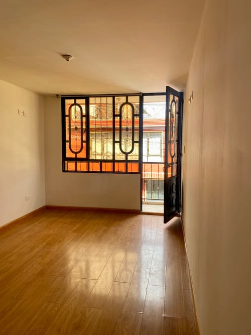 Casa de 6 alcobas en venta en Lindaraja, Bogotá, 132 m² · foto 13 de 24