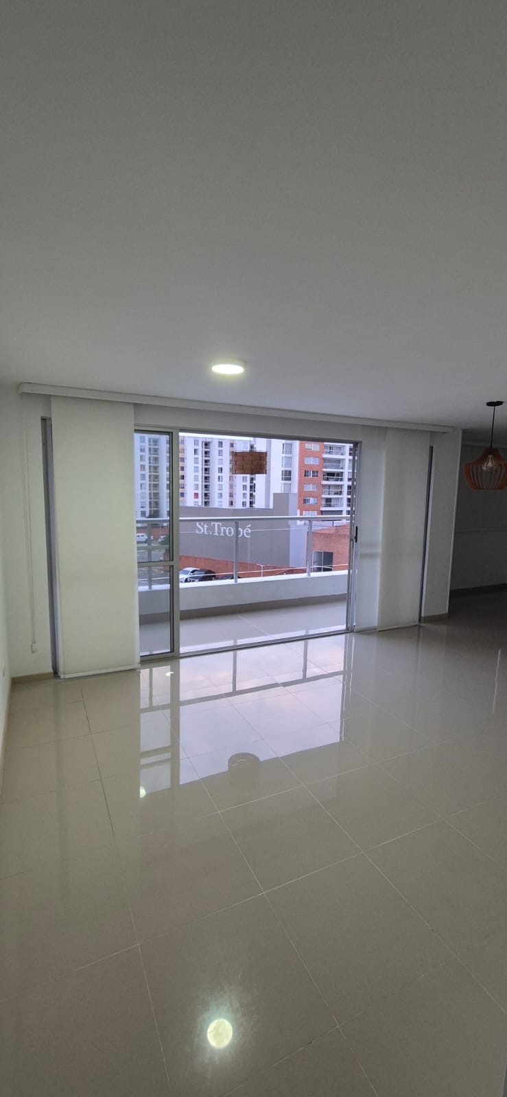 Apartamento de 2 habitaciones en venta en Valle del Lili, Cali — imagen 1 de 17