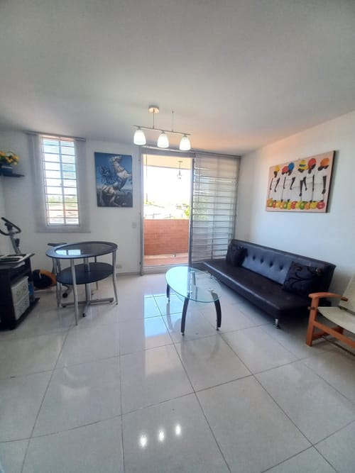 Apartamento de 2 alcobas en venta en Picaleña Y Mirolindo, Ibagué, 61 m² · foto 8 de 24