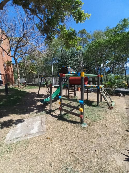 Apartamento de 2 alcobas en venta en Picaleña Y Mirolindo, Ibagué, 61 m² · foto 23 de 24