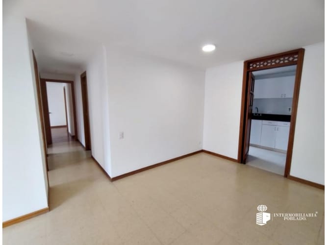 Apartamento de 3 alcobas en arriendo en Vizcaya, Medellín, 100 m² · foto 3 de 23