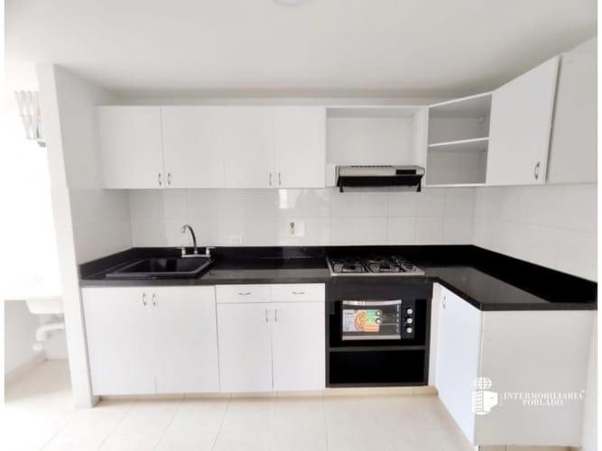 Apartamento de 3 alcobas en arriendo en Vizcaya, Medellín, 100 m² · foto 7 de 23