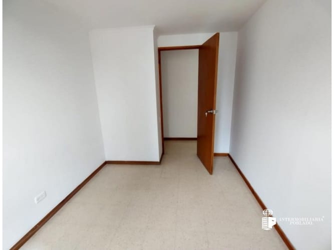 Apartamento de 3 alcobas en arriendo en Vizcaya, Medellín, 100 m² · foto 18 de 23