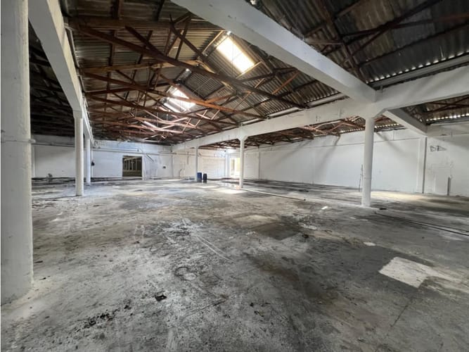 Bodega en arriendo en Zona Industrial No. 1, Itagüí, 2400 m² · foto 4 de 15