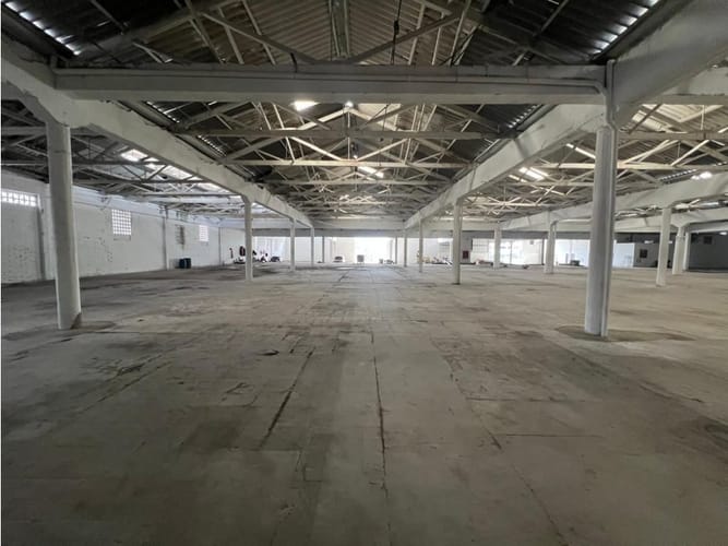 Bodega en arriendo en Zona Industrial No. 1, Itagüí, 2400 m² · foto 5 de 15