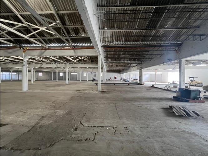 Bodega en arriendo en Zona Industrial No. 1, Itagüí, 2400 m² · foto 8 de 15