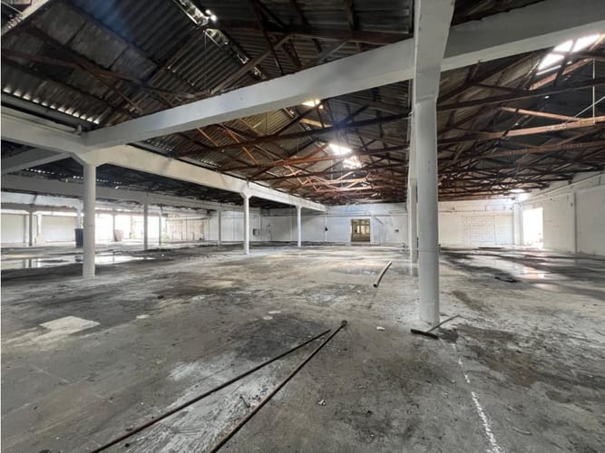 Bodega en arriendo en Zona Industrial No. 1, Itagüí, 2400 m² · foto 9 de 15