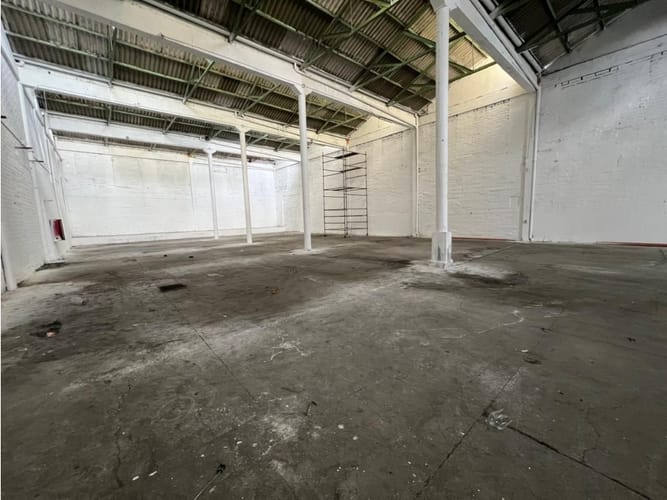 Bodega en arriendo en Zona Industrial No. 1, Itagüí, 2400 m² · foto 13 de 15