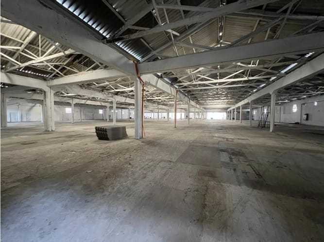 Bodega en arriendo en Zona Industrial No. 1, Itagüí, 2400 m² · foto 14 de 15
