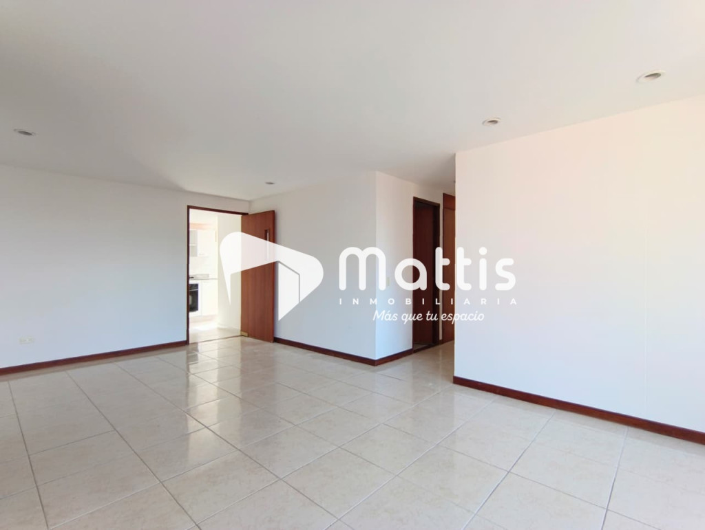 Apartamento en arriendo en El Portal, Envigado · foto 2 de 11