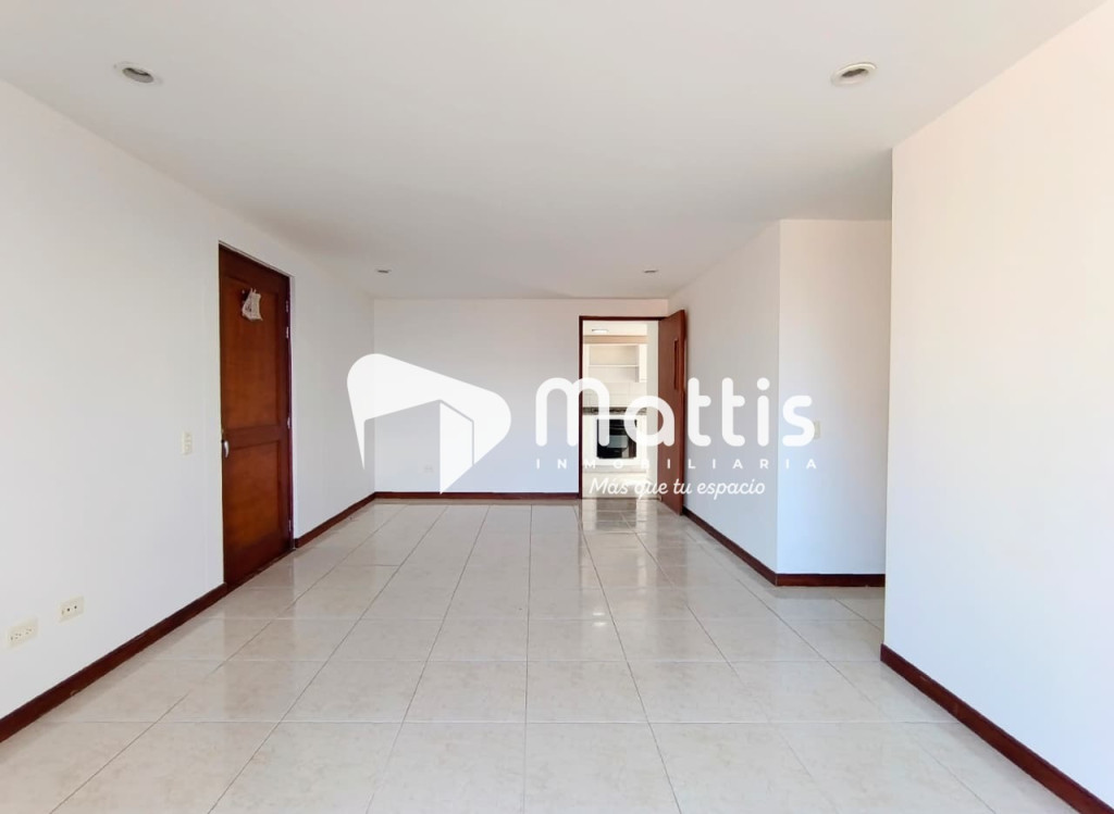 Apartamento en arriendo en El Portal, Envigado · foto 3 de 11