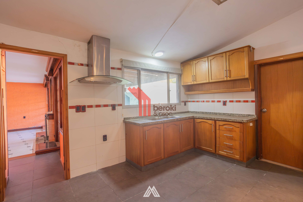 Alquiler Casa Punta Gorda 4 Dormitorios Jardín Piscina Y Barbacoa · Foto 12