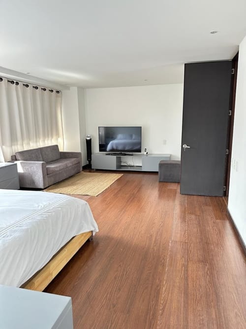 Apartamento de 1 alcoba en arriendo en San Lucas, Medellín, 95 m² · foto 6 de 17
