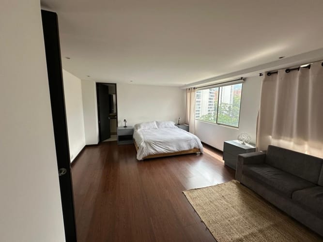 Apartamento de 1 alcoba en arriendo en San Lucas, Medellín, 95 m² · foto 11 de 17