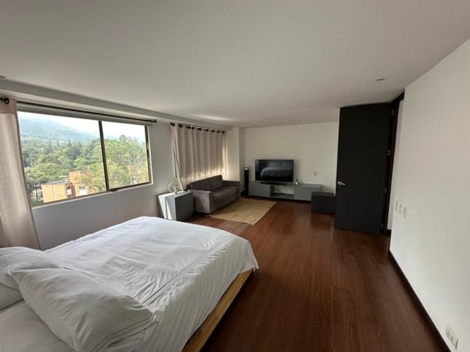 Apartamento de 1 alcoba en arriendo en San Lucas, Medellín, 95 m² · foto 12 de 17