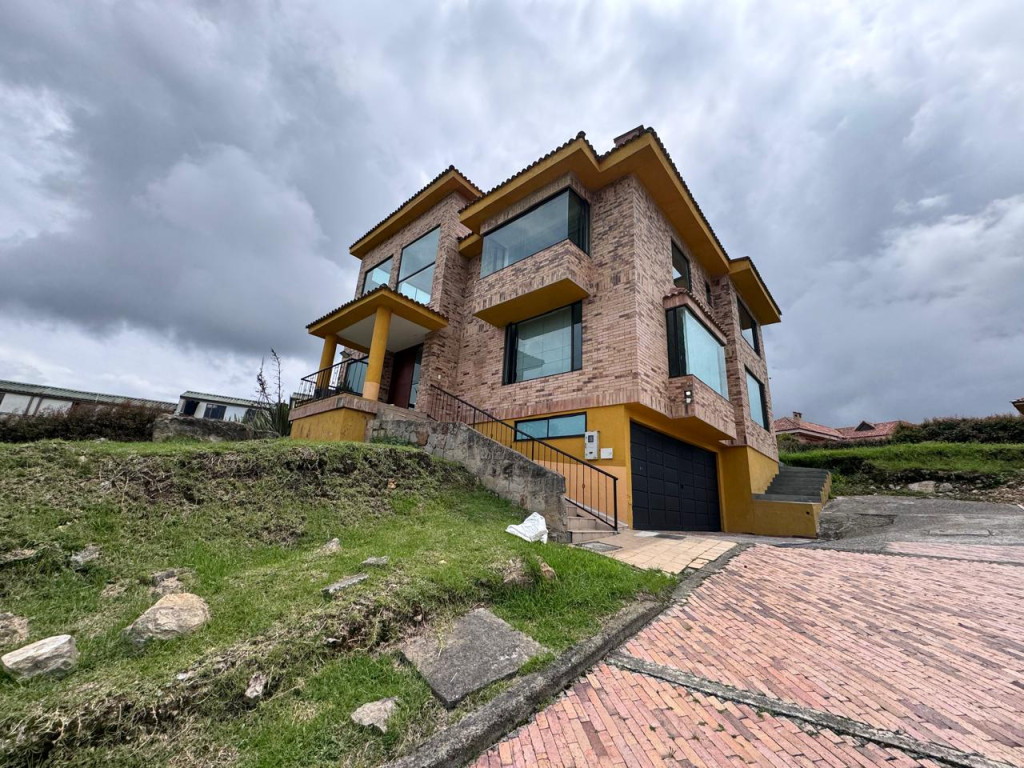 Casa en arriendo en La Cañada, La Calera · foto 2 de 19