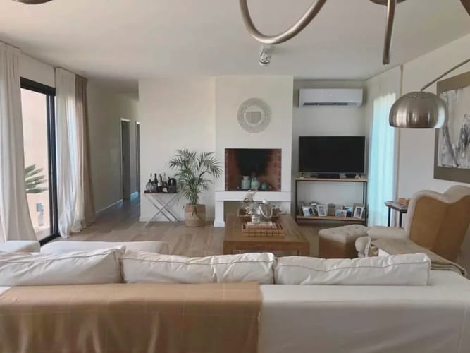 Casa en alquiler de 4 dormitorios en Colinas De Carrasco · Foto 4
