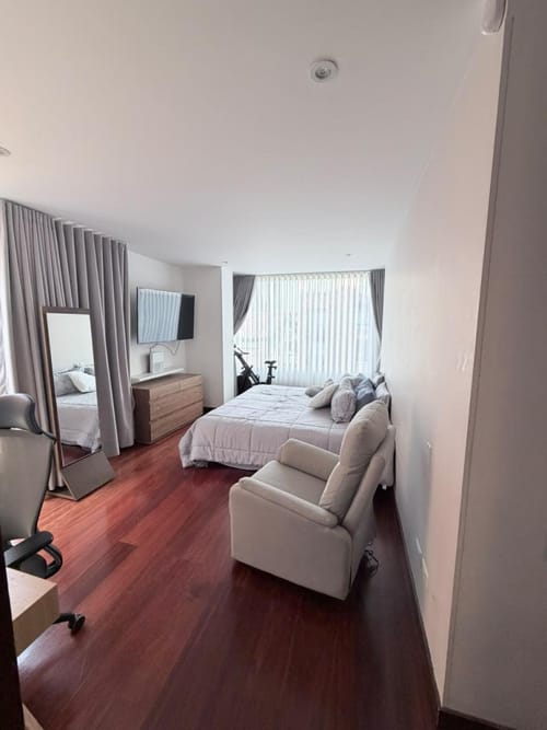 Apartaestudio en venta en Chicó Navarra, Bogotá, 71 m² · foto 8 de 24