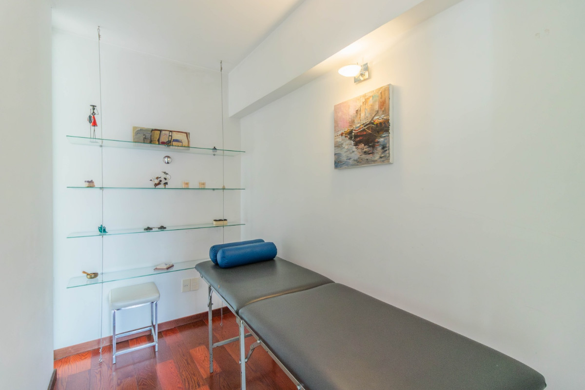 Casa en alquiler de 5 dormitorios c/ cochera en Carrasco · Foto 8