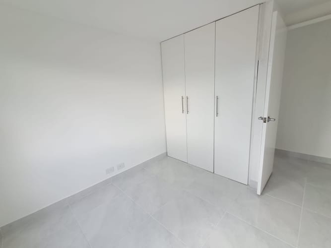 Apartamento de 3 alcobas en arriendo en Castropol, Medellín, 46 m² · foto 11 de 19