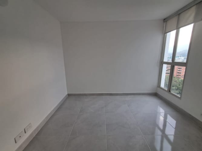 Apartamento de 3 alcobas en arriendo en Castropol, Medellín, 46 m² · foto 16 de 19