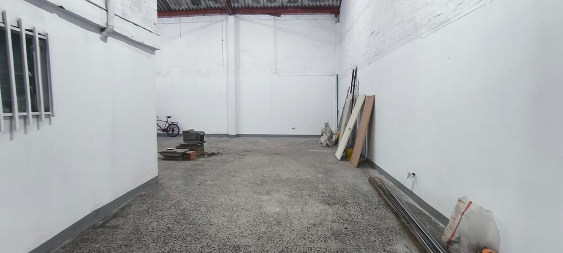 Bodega en arriendo en Conquistadores, Medellín, 175 m² · foto 3 de 12