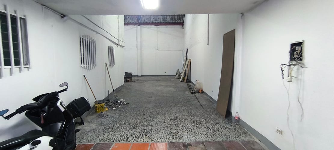 Bodega en arriendo en Conquistadores, Medellín, 175 m² · foto 5 de 12