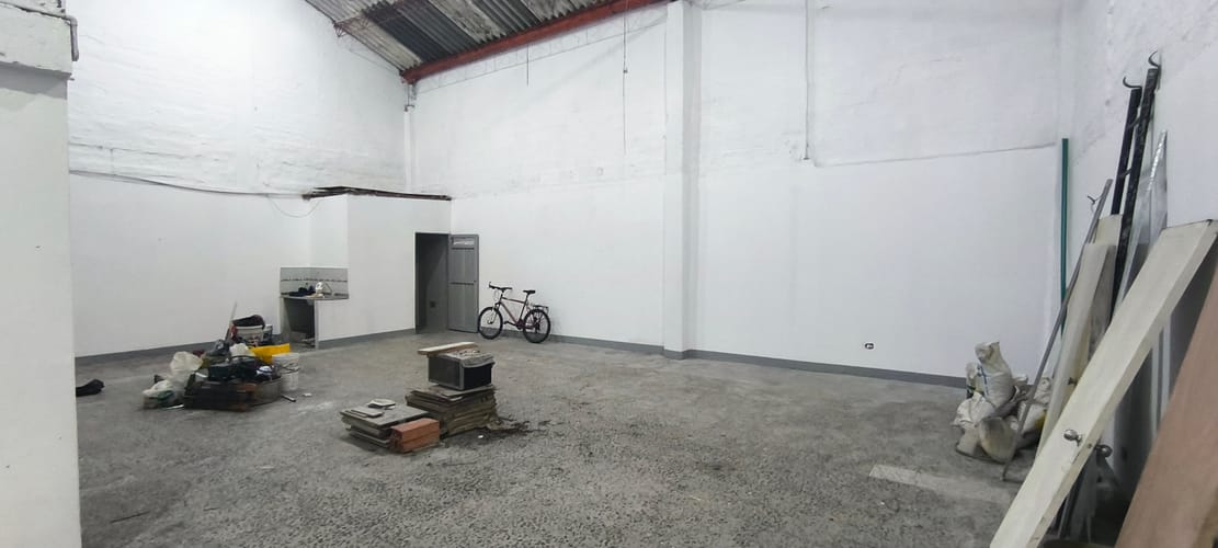 Bodega en arriendo en Conquistadores, Medellín, 175 m² · foto 11 de 12