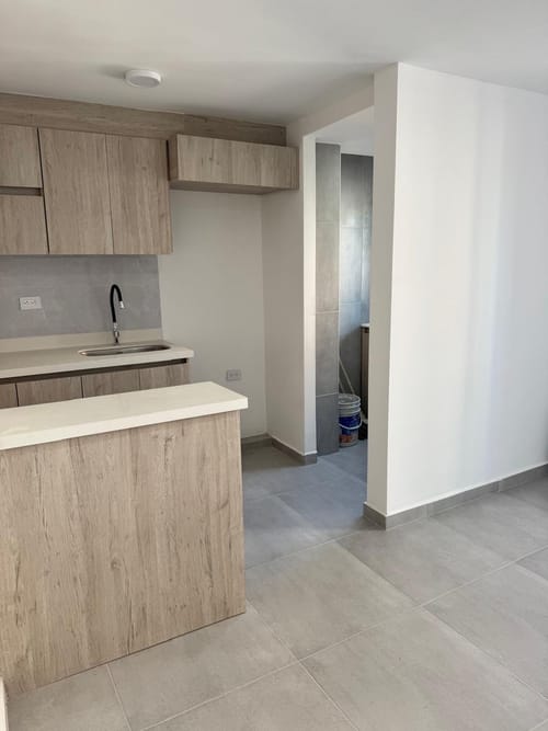 Apartamento de 3 alcobas en venta en Niquia, Bello, 52 m² · foto 2 de 19