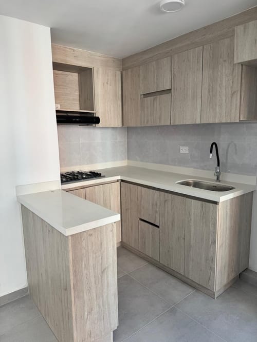 Apartamento de 3 alcobas en venta en Niquia, Bello, 52 m² · foto 3 de 19