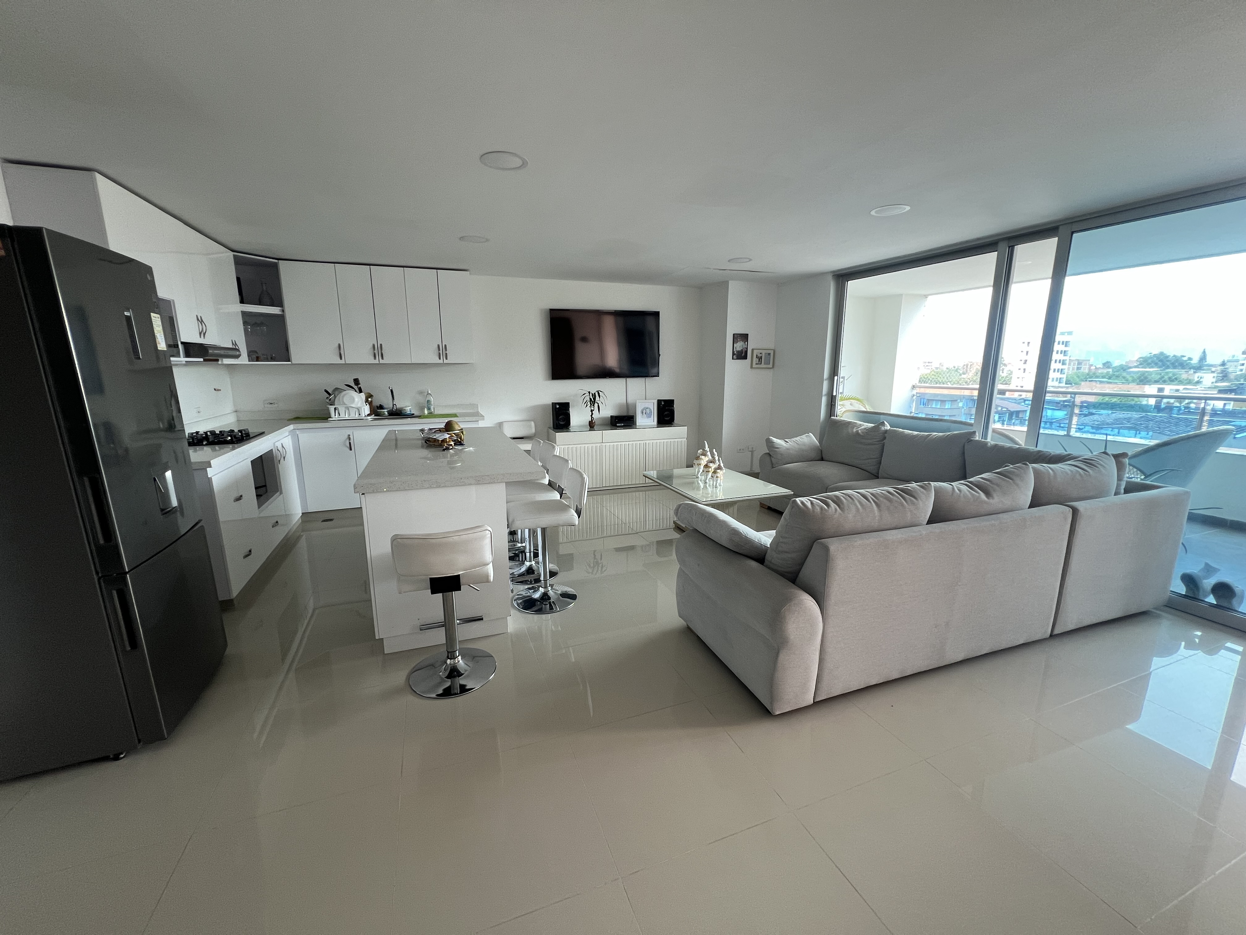 Apartamento en venta en Laureles, Medellín · foto 2 de 24